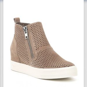 Steve Madden wedgie sneaker